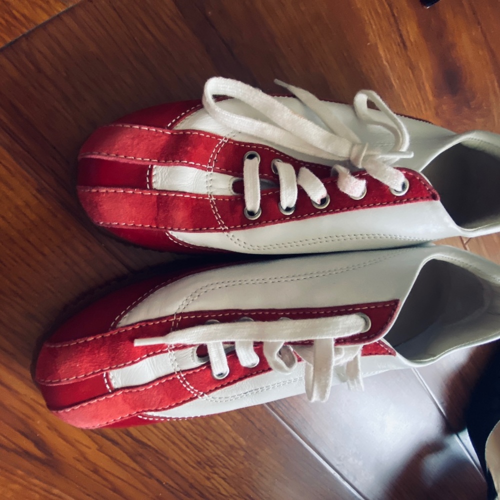 Hogan Sneaker like driving bowling shoes ??